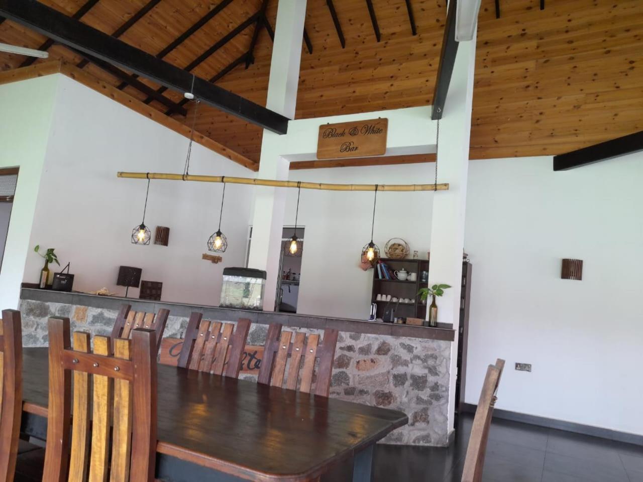 Blu Marine Nilaveli Hotel Trincomalee Ngoại thất bức ảnh