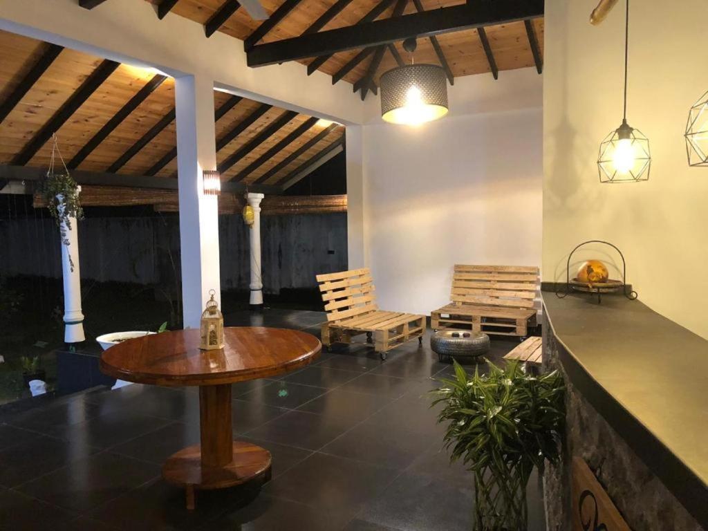 Blu Marine Nilaveli Hotel Trincomalee Ngoại thất bức ảnh